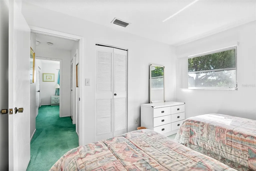597 Sutton Place Longboat Key FL 34228