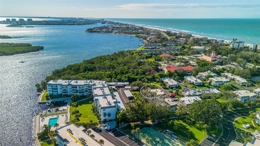597 Sutton Place Longboat Key FL 34228