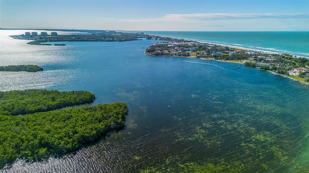 597 Sutton Place Longboat Key FL 34228