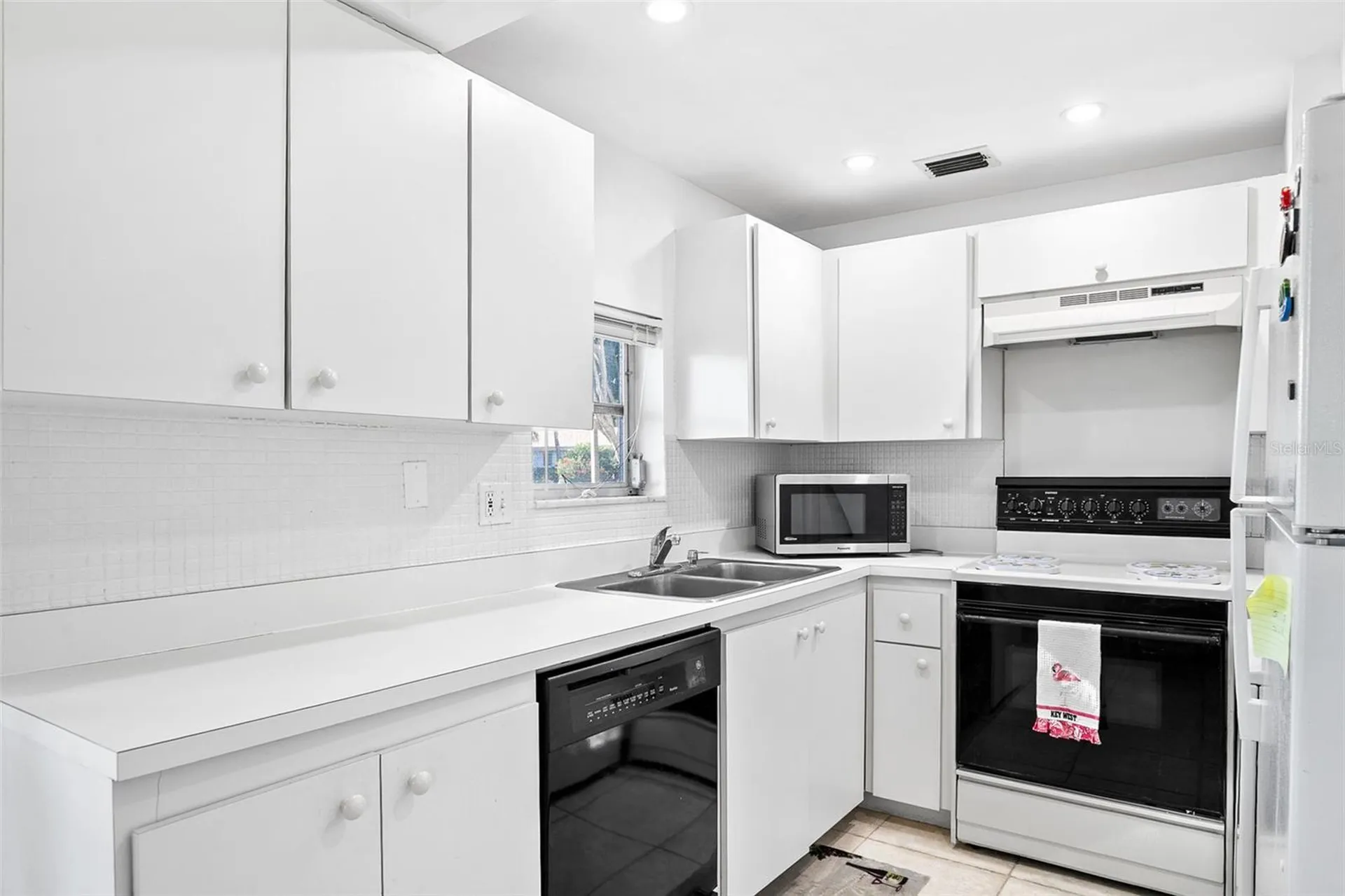 597 Sutton Place Longboat Key FL 34228