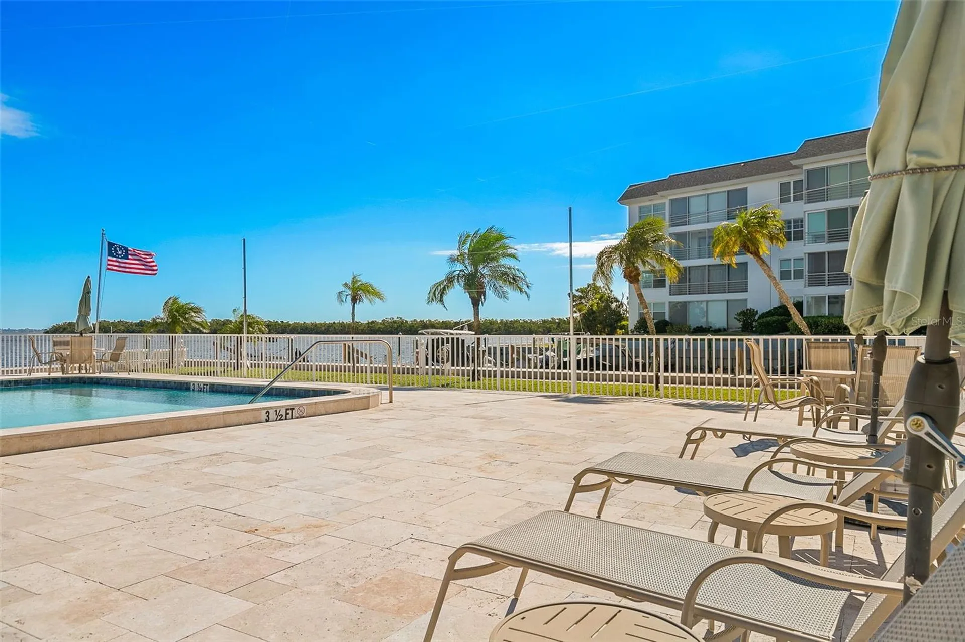 597 Sutton Place Longboat Key FL 34228