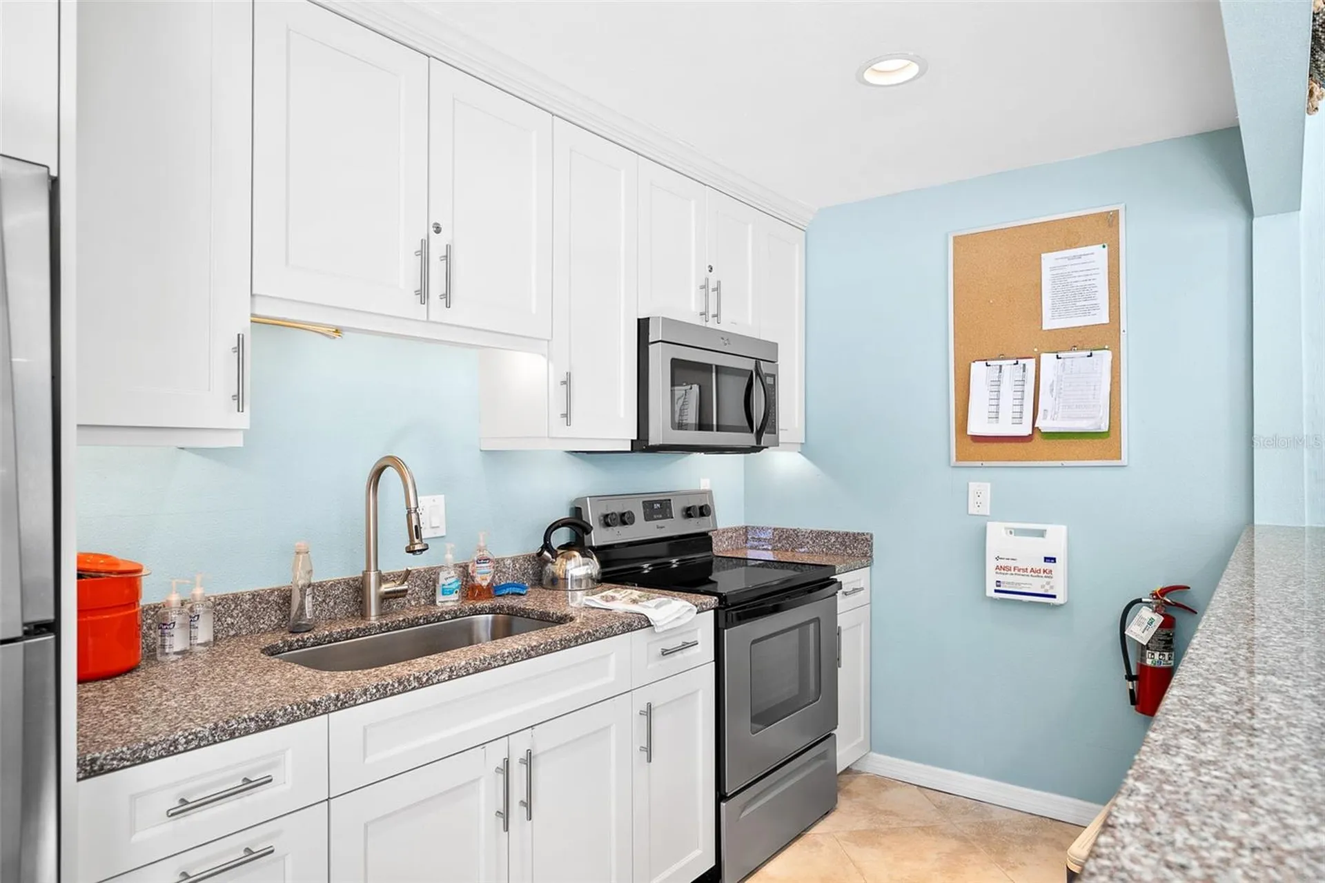 597 Sutton Place Longboat Key FL 34228