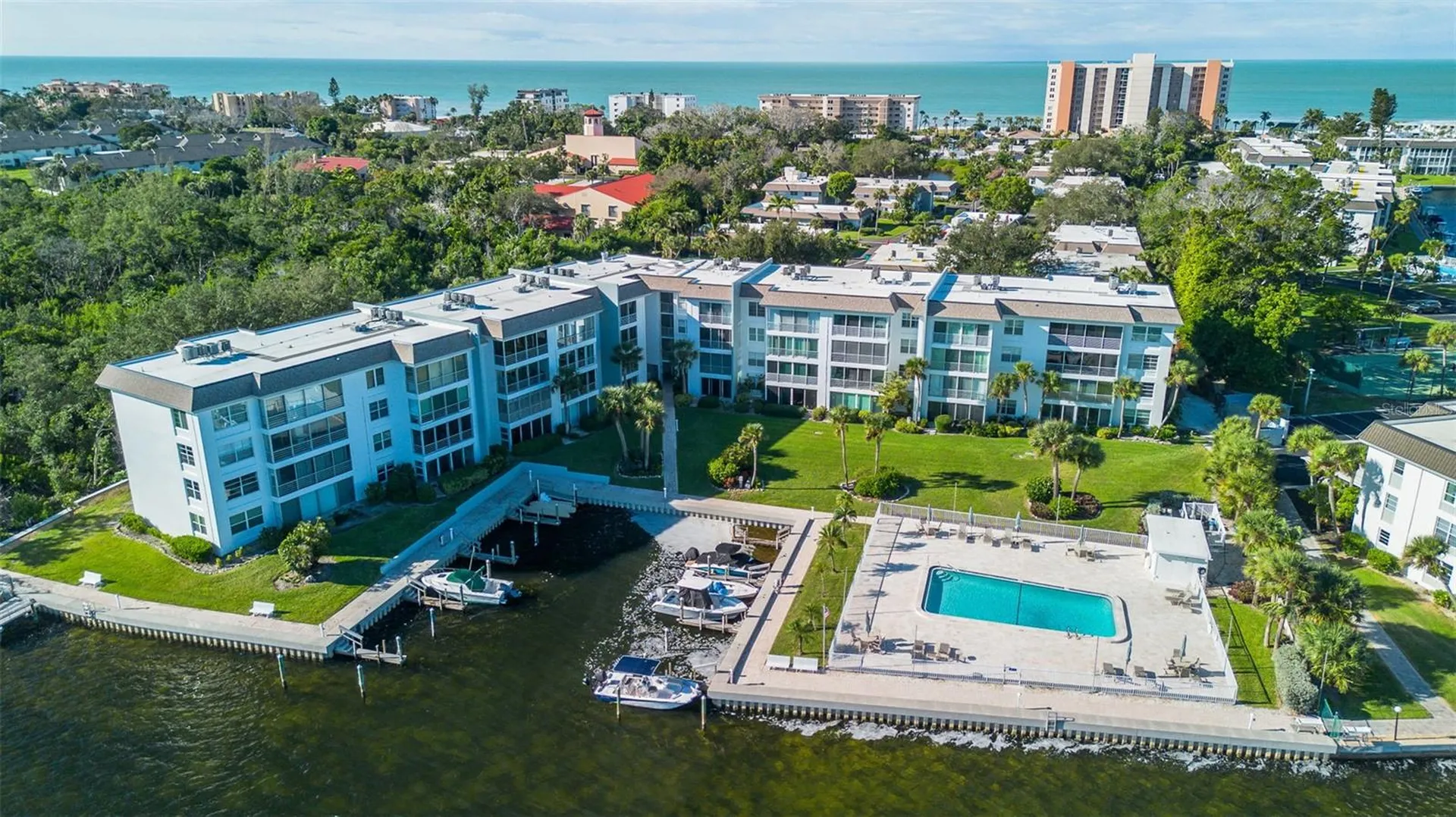 597 Sutton Place Longboat Key FL 34228