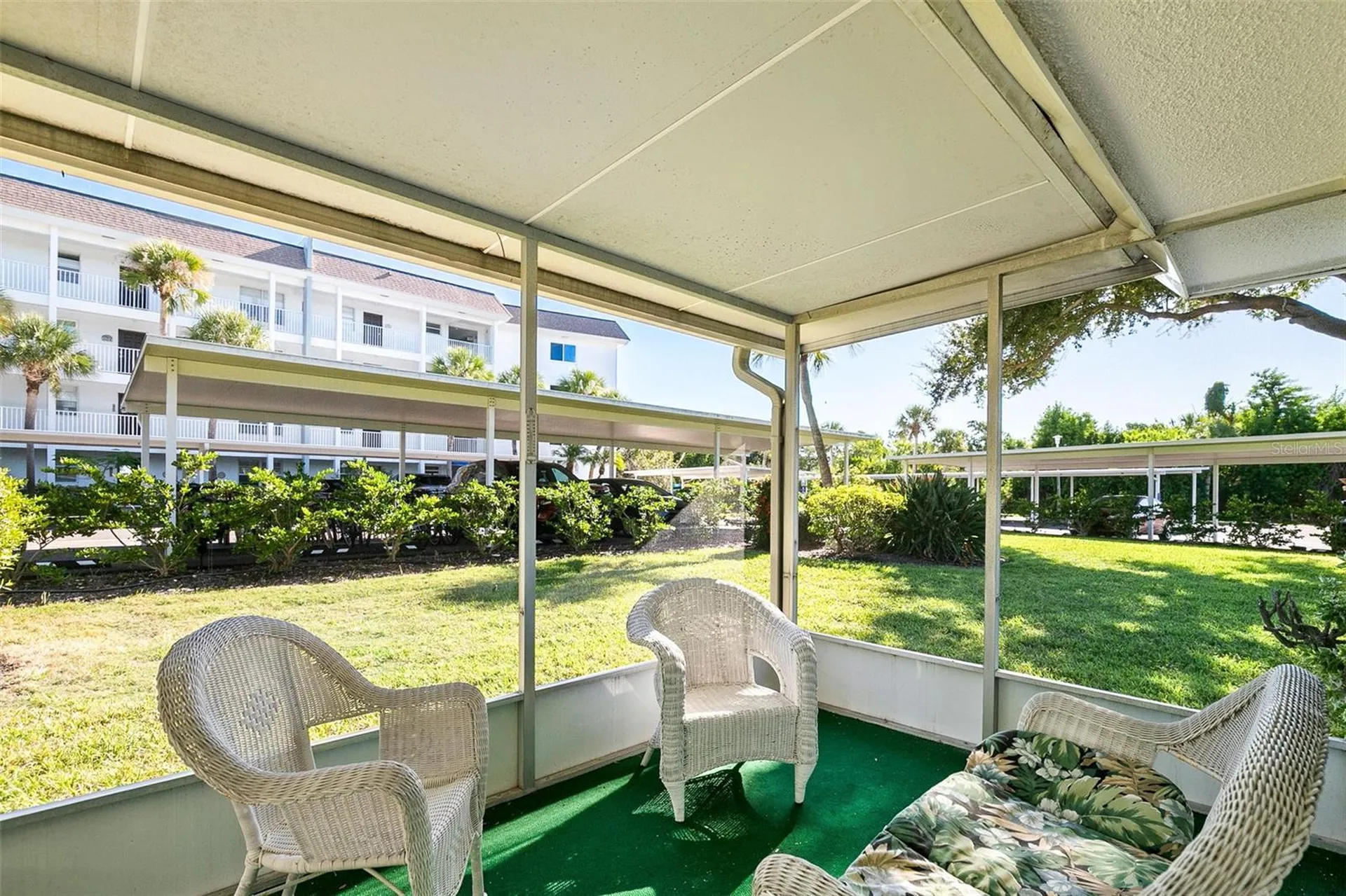 597 Sutton Place Longboat Key FL 34228