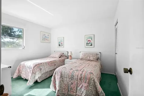 597 Sutton Place Longboat Key FL 34228