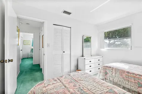 597 Sutton Place Longboat Key FL 34228