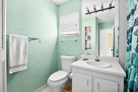 597 Sutton Place Longboat Key FL 34228