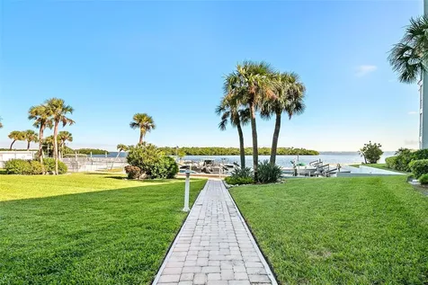 597 Sutton Place Longboat Key FL 34228