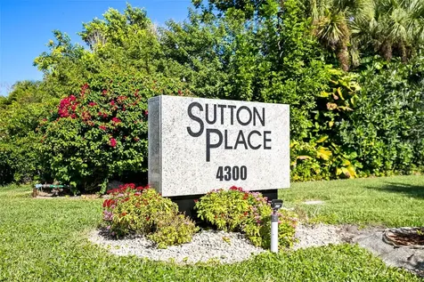 597 Sutton Place Longboat Key FL 34228