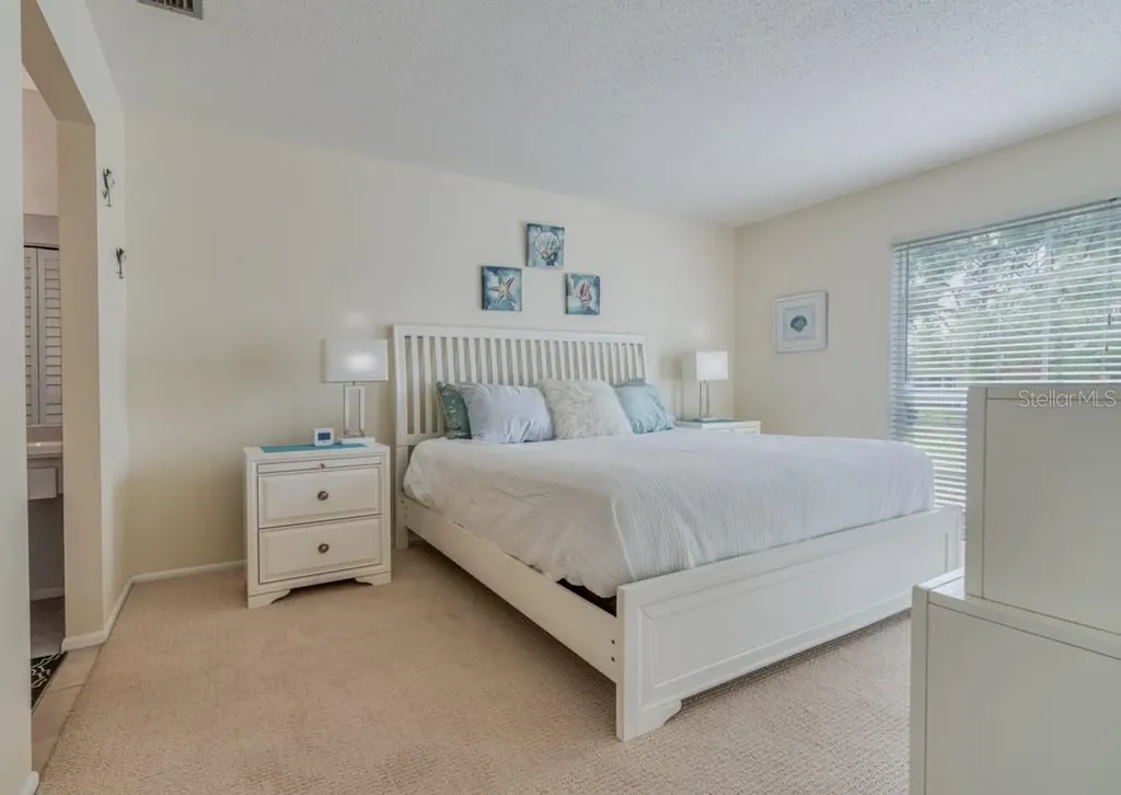 5242 Wedgewood Lane Sarasota FL 34235