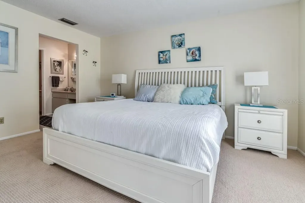 5242 Wedgewood Lane Sarasota FL 34235