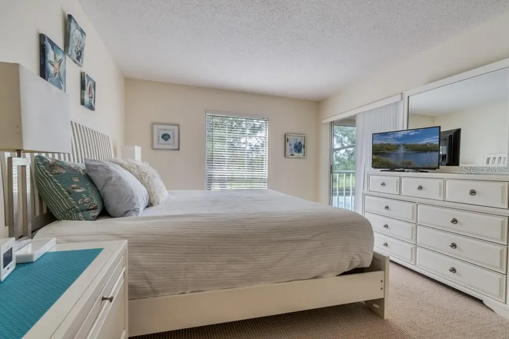 5242 Wedgewood Lane Sarasota FL 34235