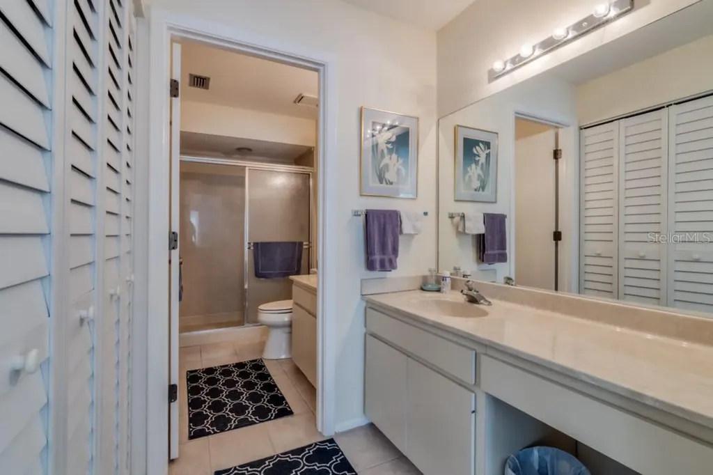 5242 Wedgewood Lane Sarasota FL 34235