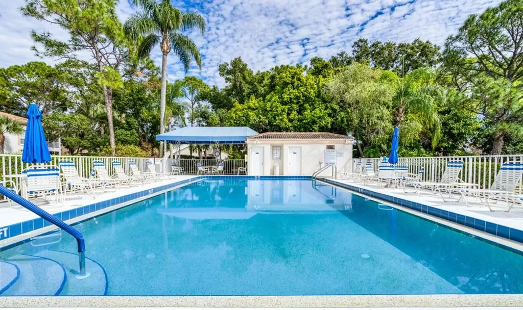 5242 Wedgewood Lane Sarasota FL 34235