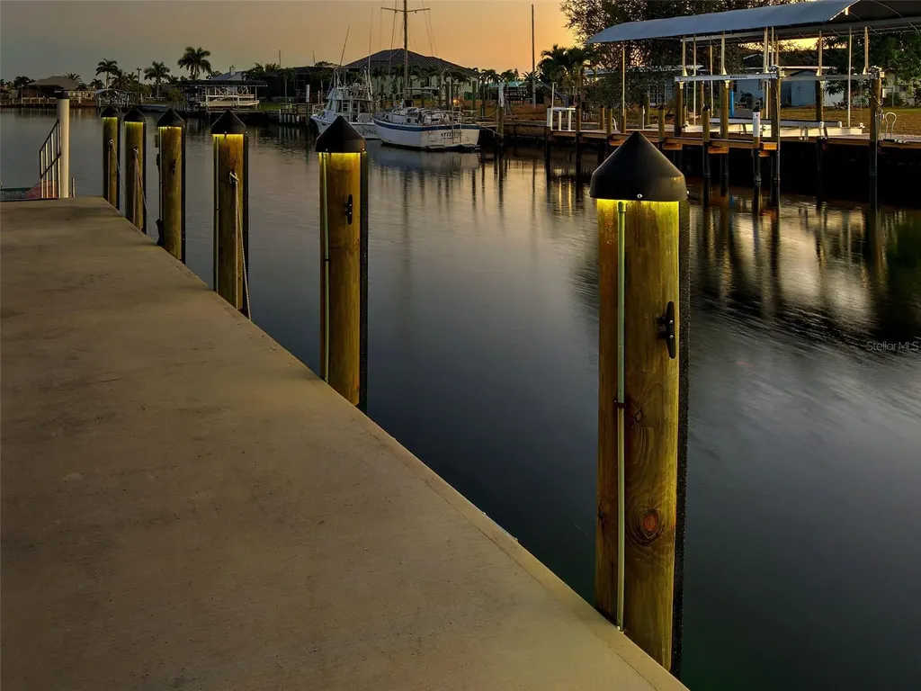 107 Free Court SE Port Charlotte FL 33952