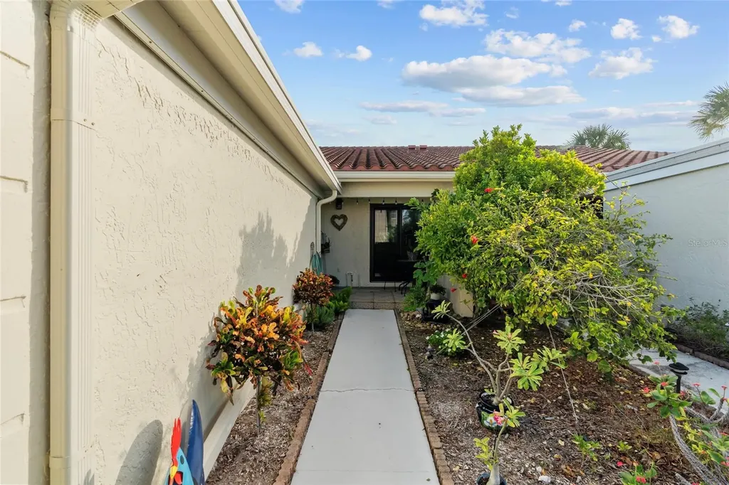 10152 Regal Drive Largo FL 33774