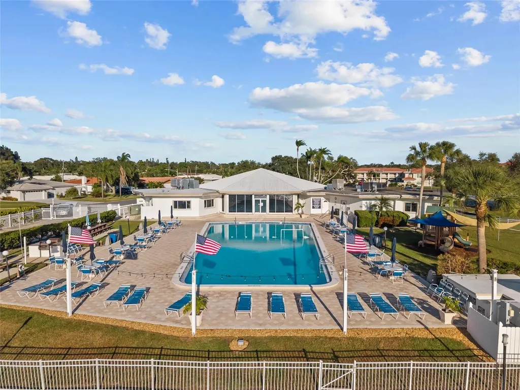 10152 Regal Drive Largo FL 33774