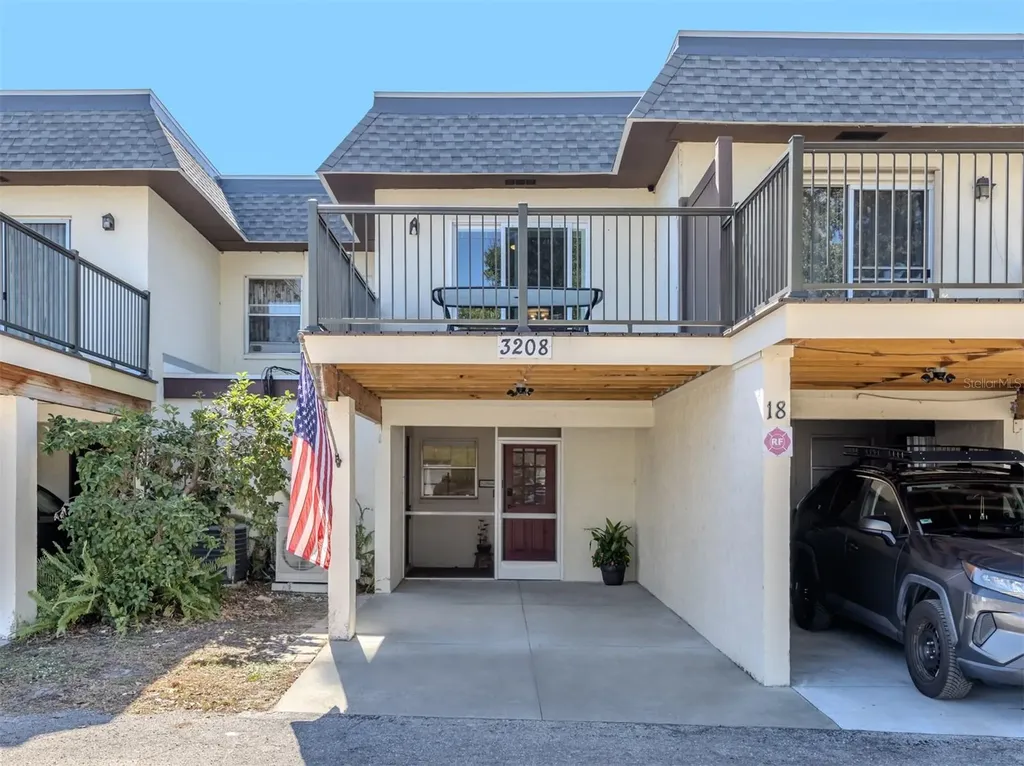 3208 Ramblewood Drive N Sarasota FL 34237