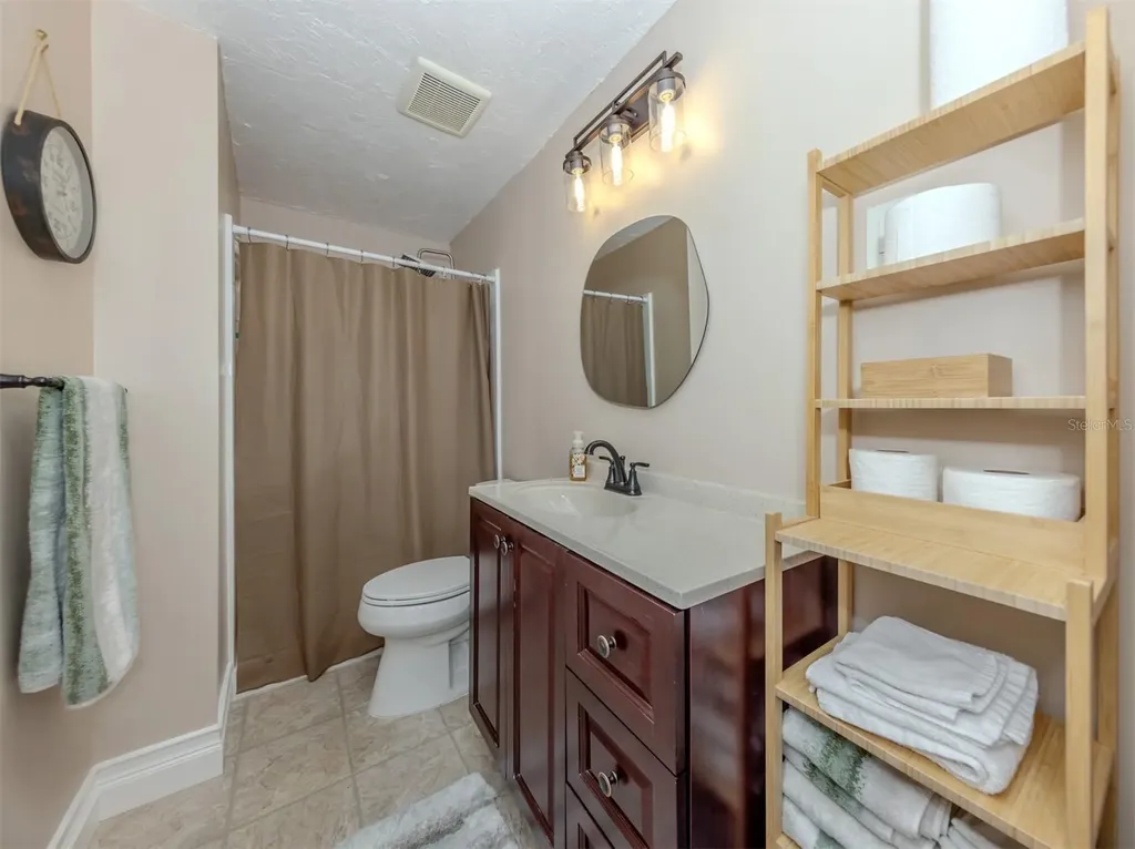 3208 Ramblewood Drive N Sarasota FL 34237