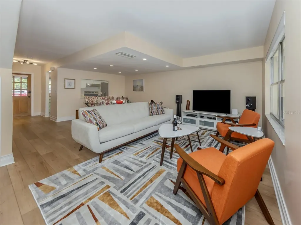 3208 Ramblewood Drive N Sarasota FL 34237