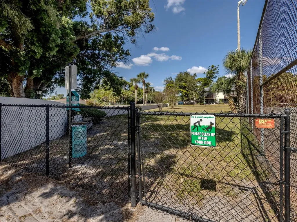 3208 Ramblewood Drive N Sarasota FL 34237
