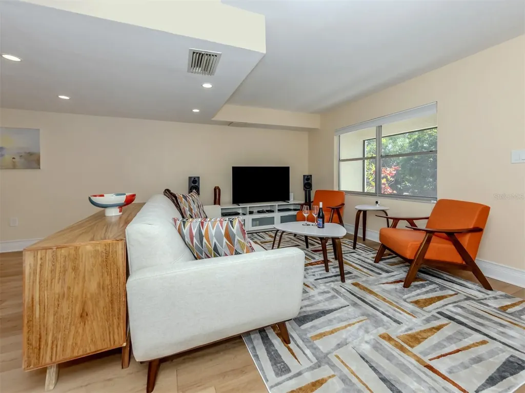 3208 Ramblewood Drive N Sarasota FL 34237