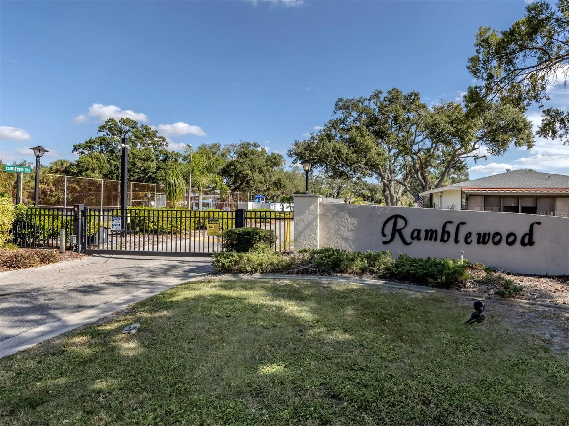 3208 Ramblewood Drive N Sarasota FL 34237