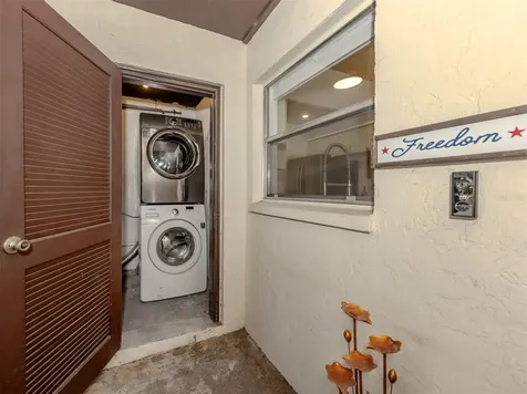 3208 Ramblewood Drive N Sarasota FL 34237