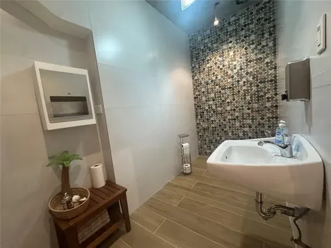 2475 Loíza Street San Juan PR 00913