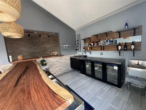 2475 Loíza Street San Juan PR 00913