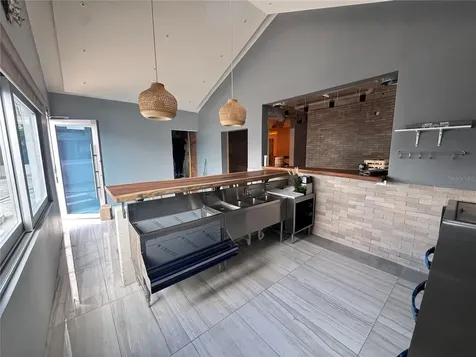 2475 Loíza Street San Juan PR 00913