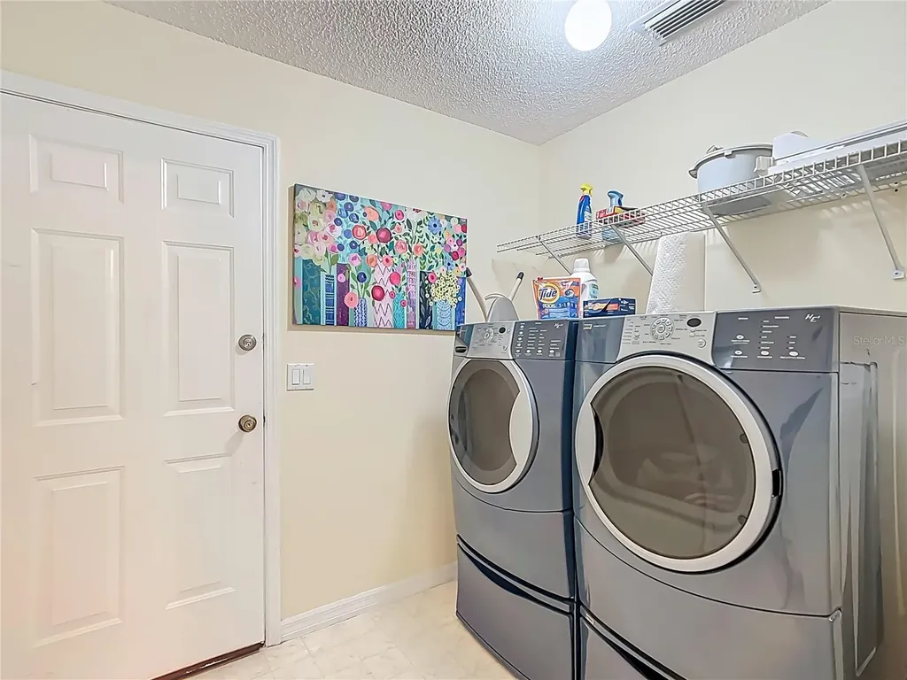 208 Desota Court Lady Lake FL 32159