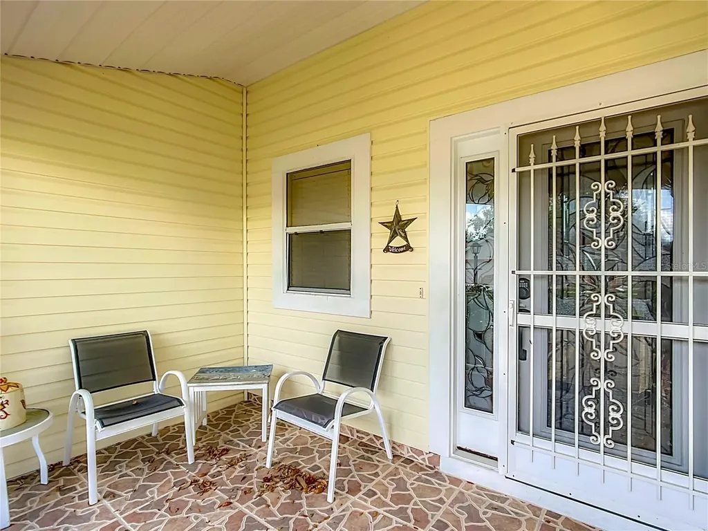 208 Desota Court Lady Lake FL 32159