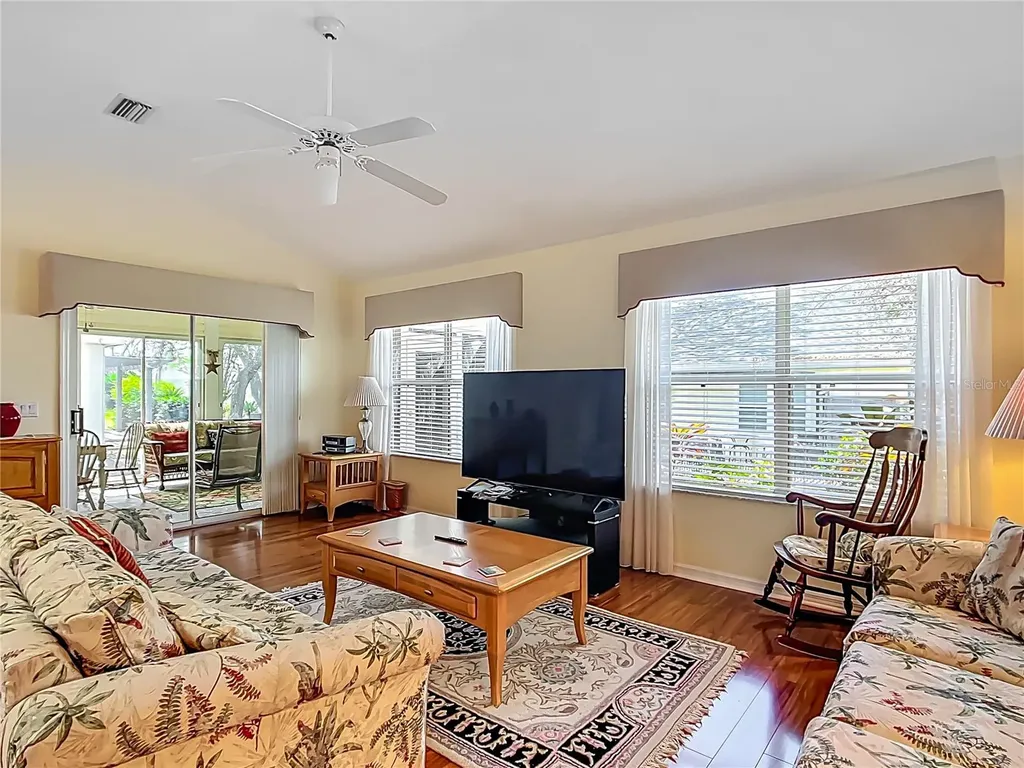 208 Desota Court Lady Lake FL 32159
