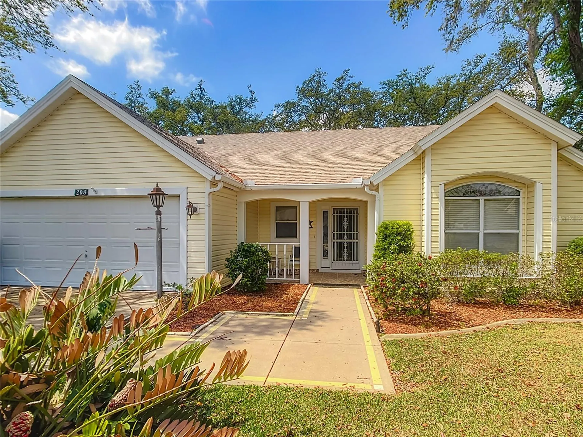 208 Desota Court Lady Lake FL 32159