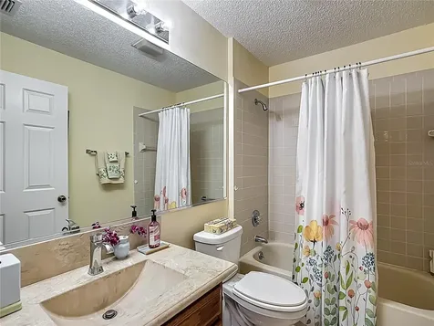 208 Desota Court Lady Lake FL 32159