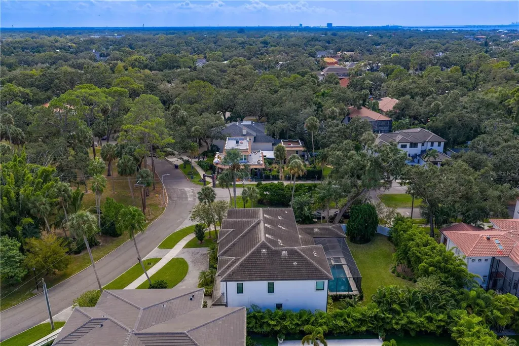 4511 W Swann Avenue Tampa FL 33609