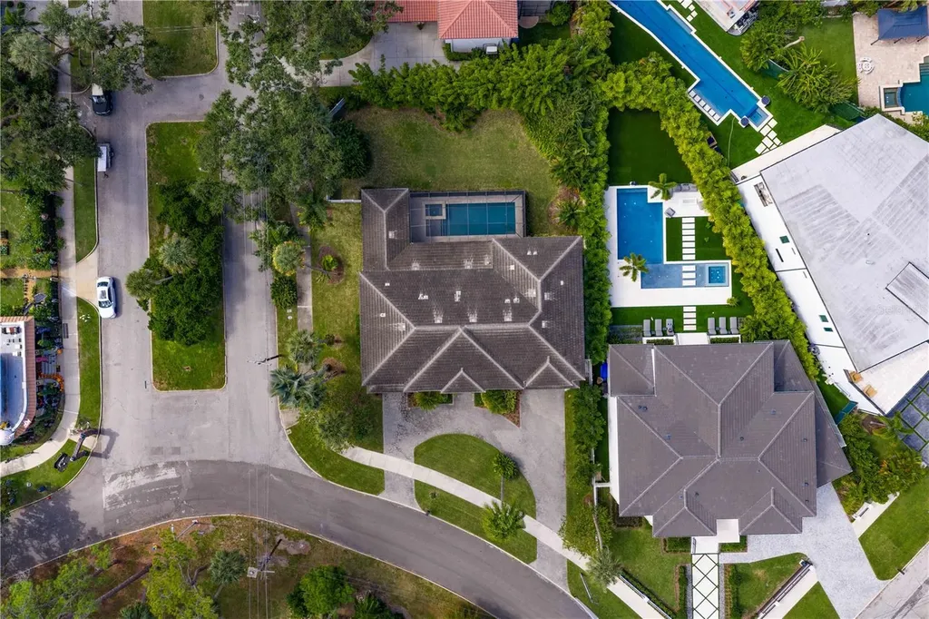 4511 W Swann Avenue Tampa FL 33609