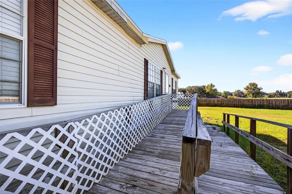 12825 SE 115th Avenue Ocklawaha FL 32179