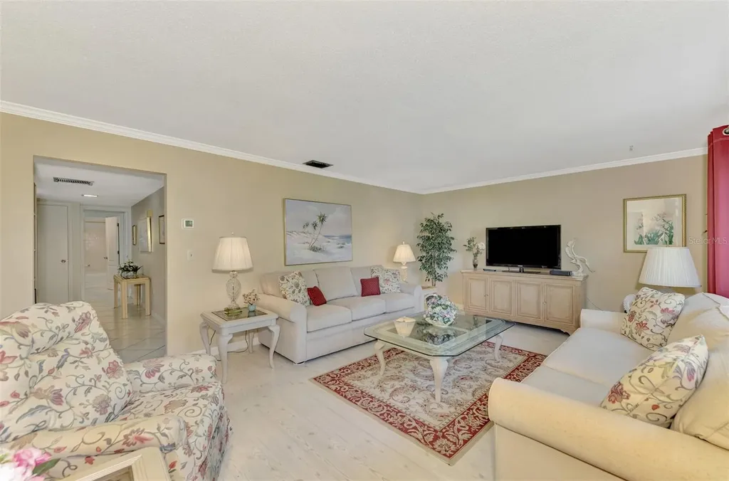 2505 Riverbluff Parkway Sarasota FL 34231