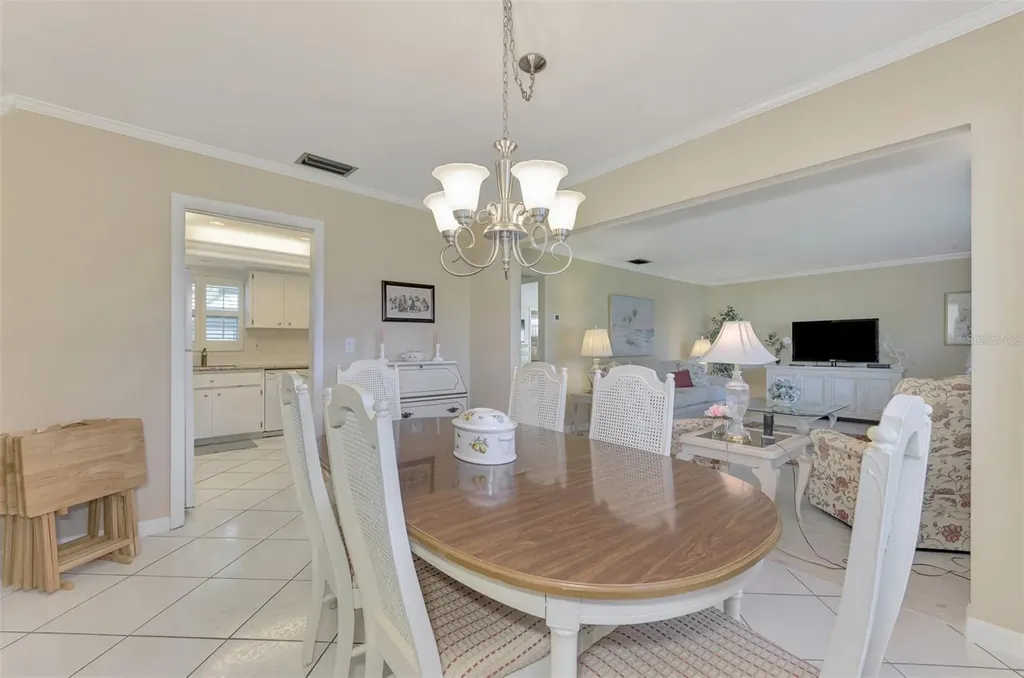 2505 Riverbluff Parkway Sarasota FL 34231