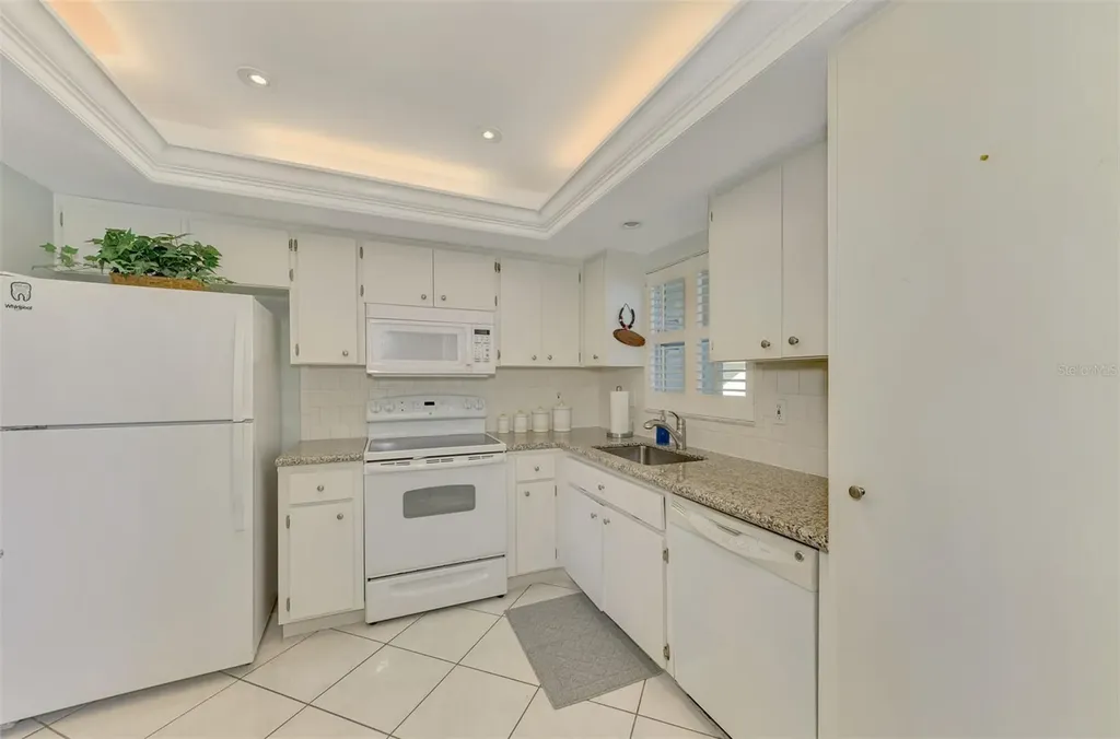 2505 Riverbluff Parkway Sarasota FL 34231