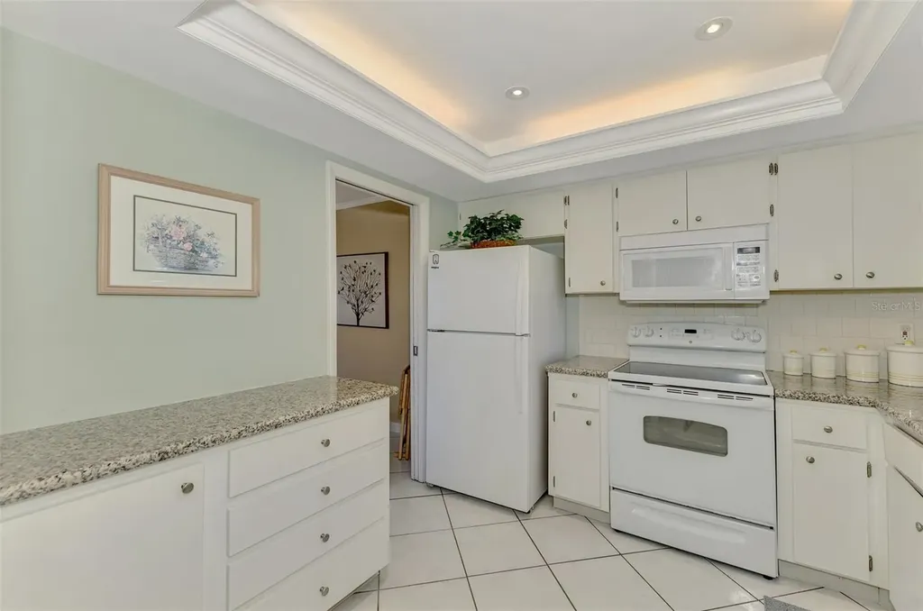 2505 Riverbluff Parkway Sarasota FL 34231