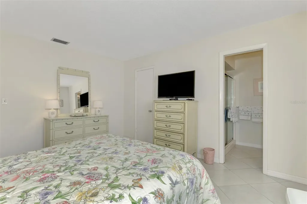 2505 Riverbluff Parkway Sarasota FL 34231