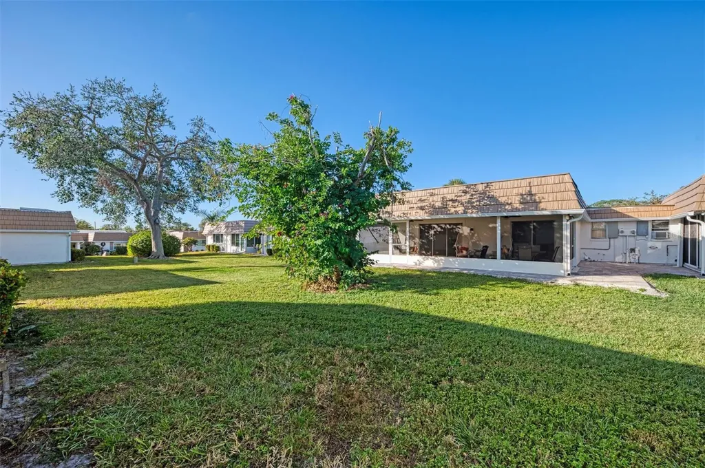 2505 Riverbluff Parkway Sarasota FL 34231
