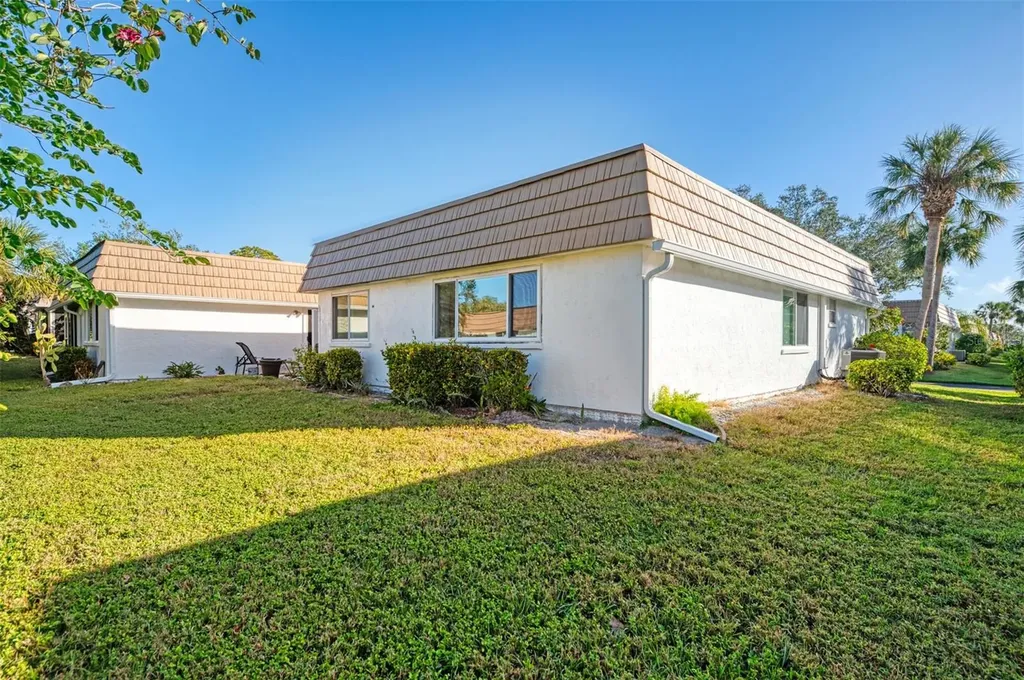 2505 Riverbluff Parkway Sarasota FL 34231
