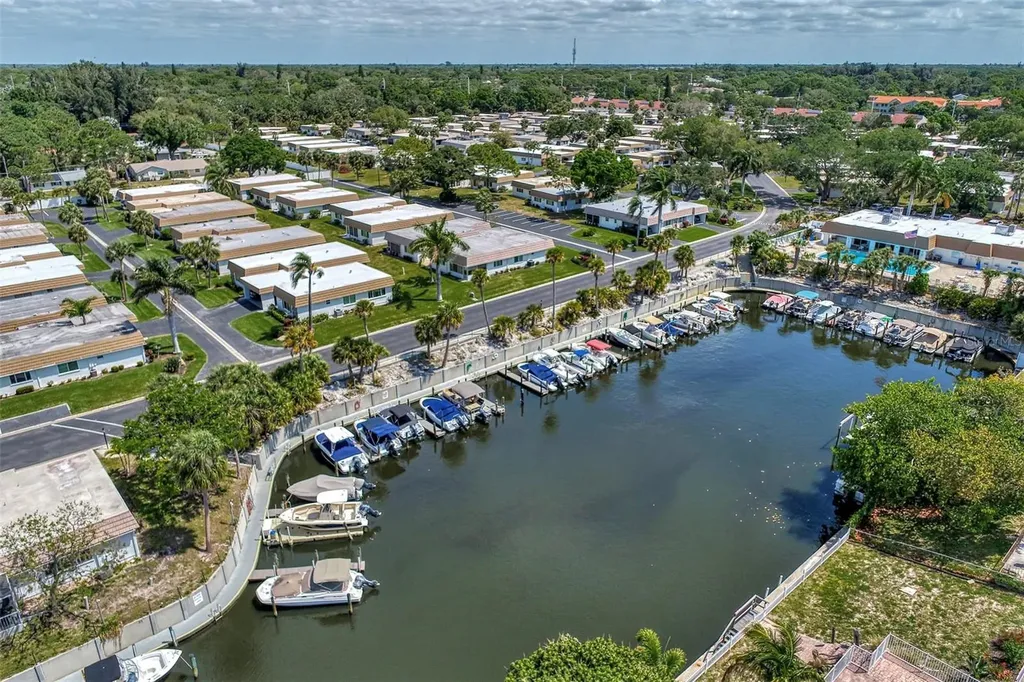 2505 Riverbluff Parkway Sarasota FL 34231