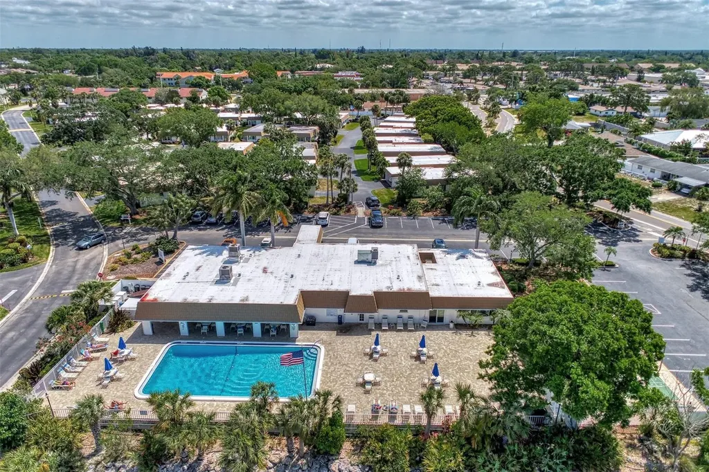 2505 Riverbluff Parkway Sarasota FL 34231