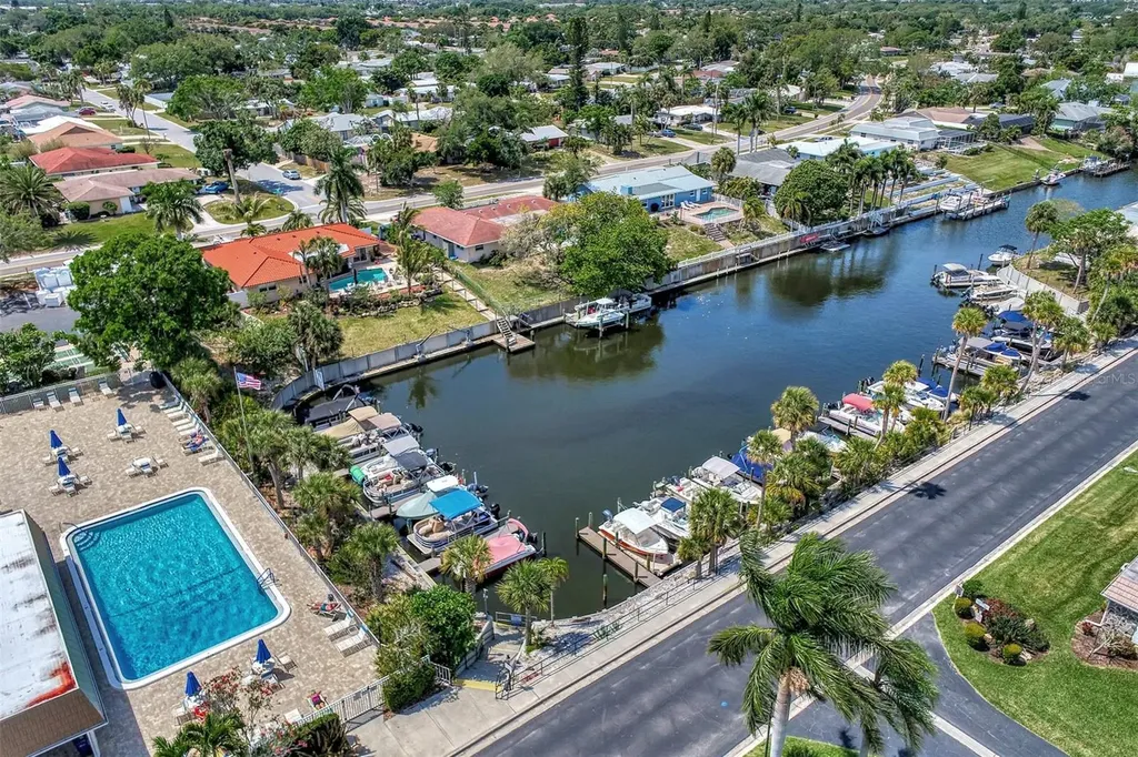 2505 Riverbluff Parkway Sarasota FL 34231