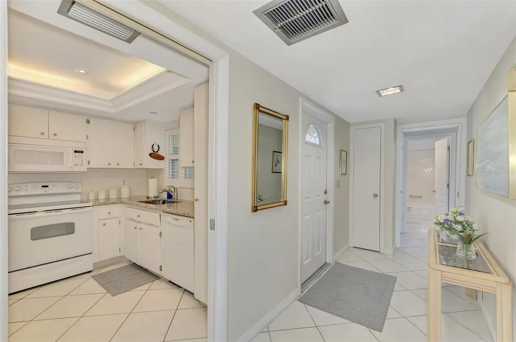 2505 Riverbluff Parkway Sarasota FL 34231